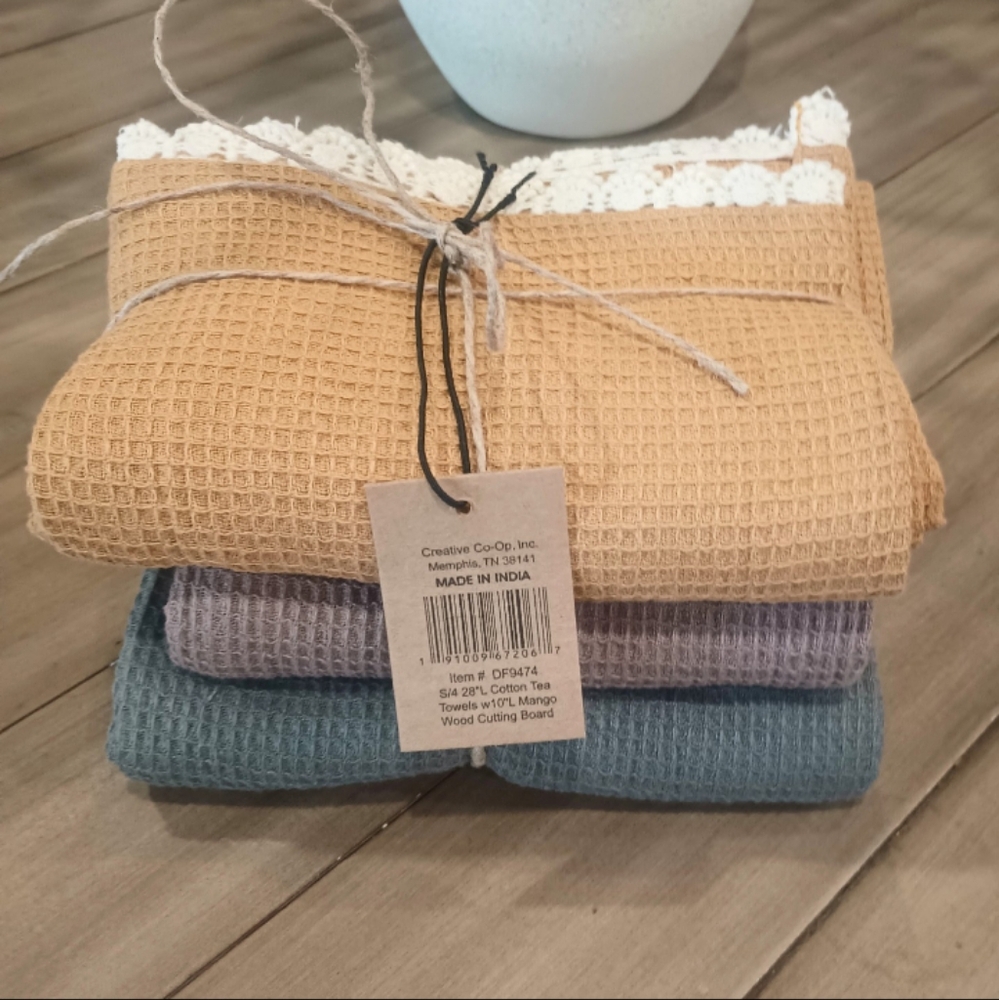 Creative Co-Op Waffle Knit Towel Set, Brand New